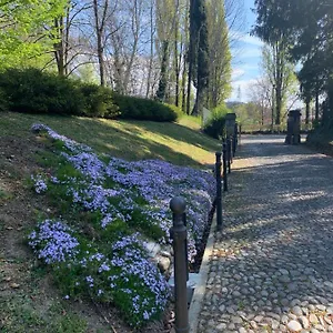 https://l-antica-corte-lazzago.it-lombardy.com